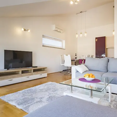 Apartment Villa Apartments Futura *