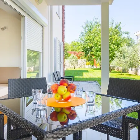 Villa Apartments Futura Vantacici