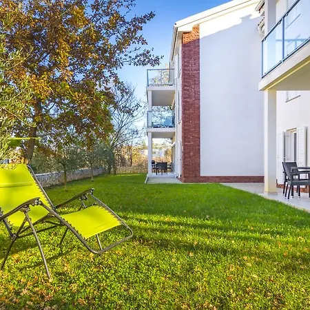 Villa Apartments Futura Vantacici