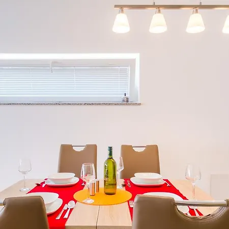 Villa Apartments Futura Apartmán