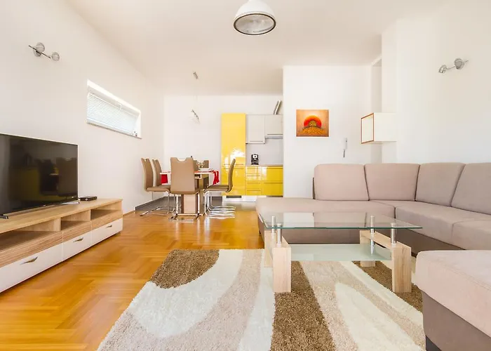 Futura Apartment *