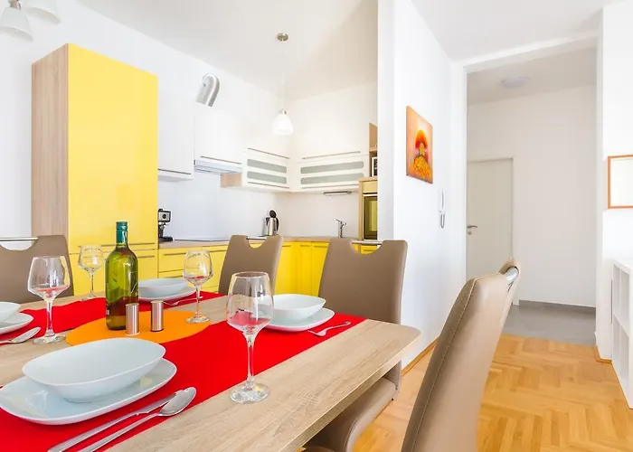 Villa Apartments Futura Apartman Vantacici