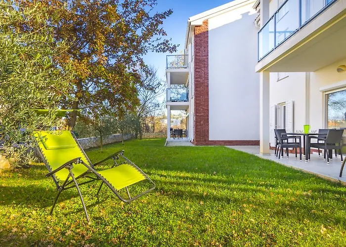 Villa Apartments Futura Vantacici